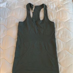 Lululemon Green swiftly tech racerback Tank Size 4